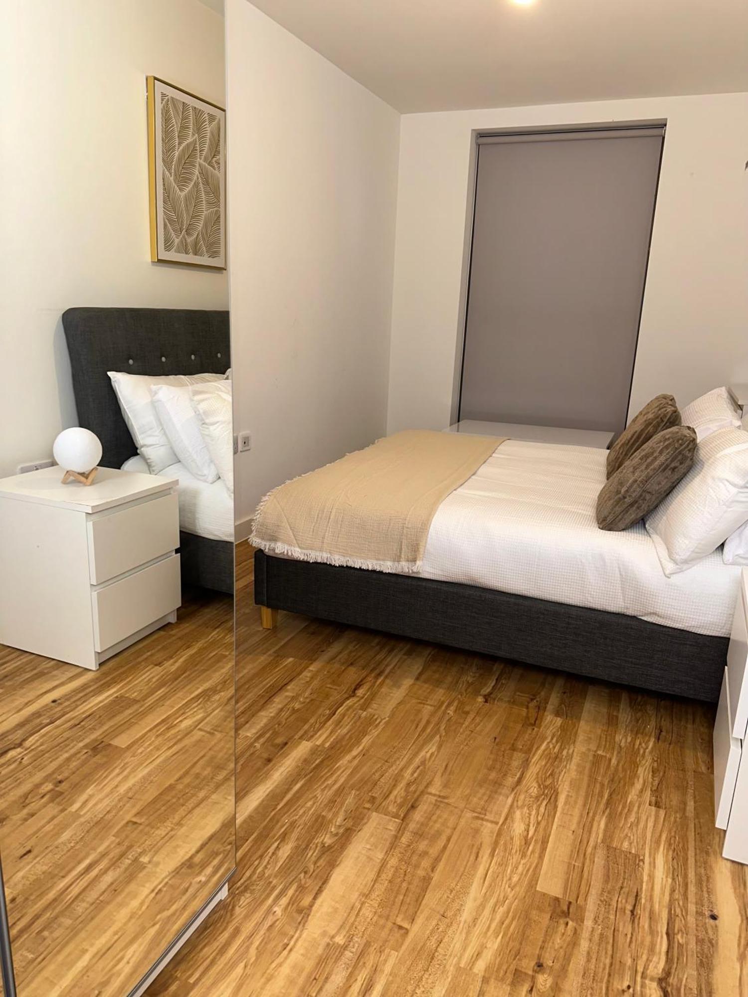 Luxury 2-Bed High-Rise In Manchester With Parking Exterior photo