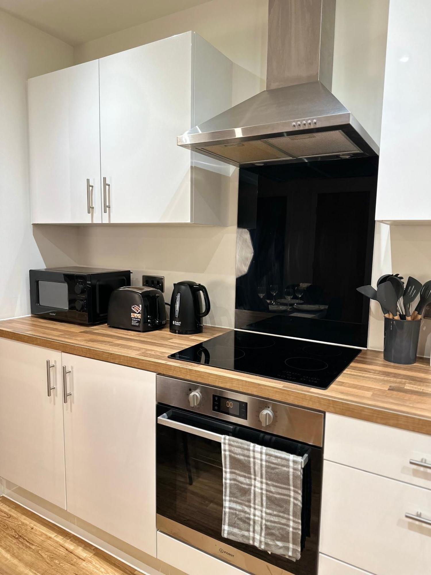 Luxury 2-Bed High-Rise In Manchester With Parking Exterior photo